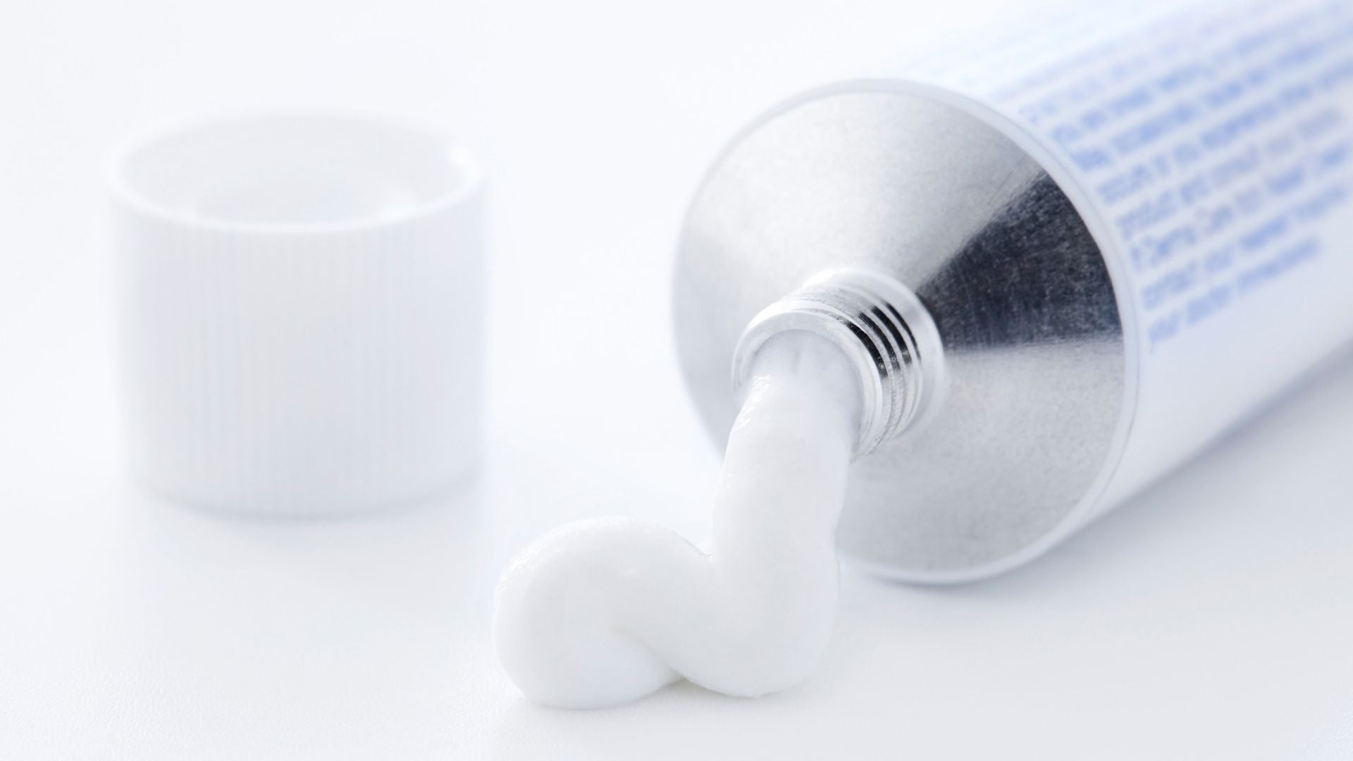 Anti-Inflammatory Topicals for Sensitive Scalps: Onset Speed and Safety
