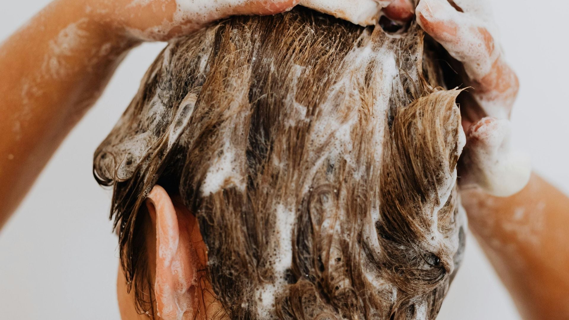 Sensitive scalp routines that reduce oil, itch, and flakes