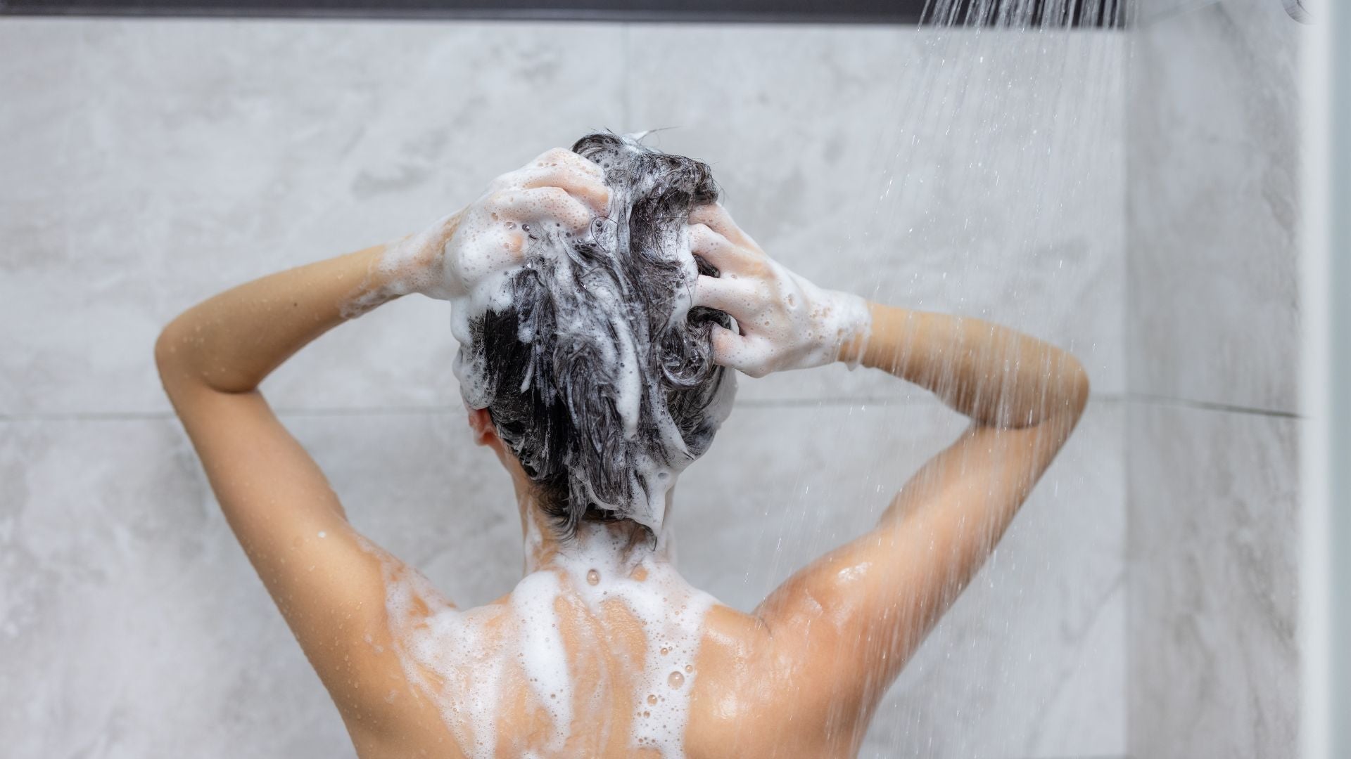 Sensitive Scalp Care Routine: Restore Hydration and Comfort Without Irritation