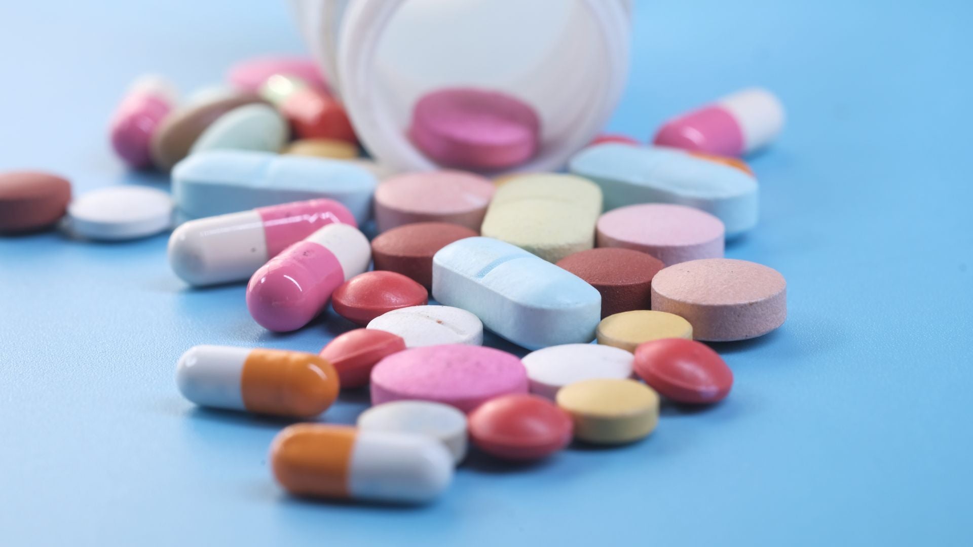 How Anti-Androgen Therapy Rebalances Hormones to Protect the Scalp